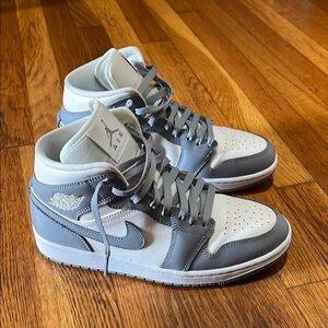 Womens Jordan 1 Mids